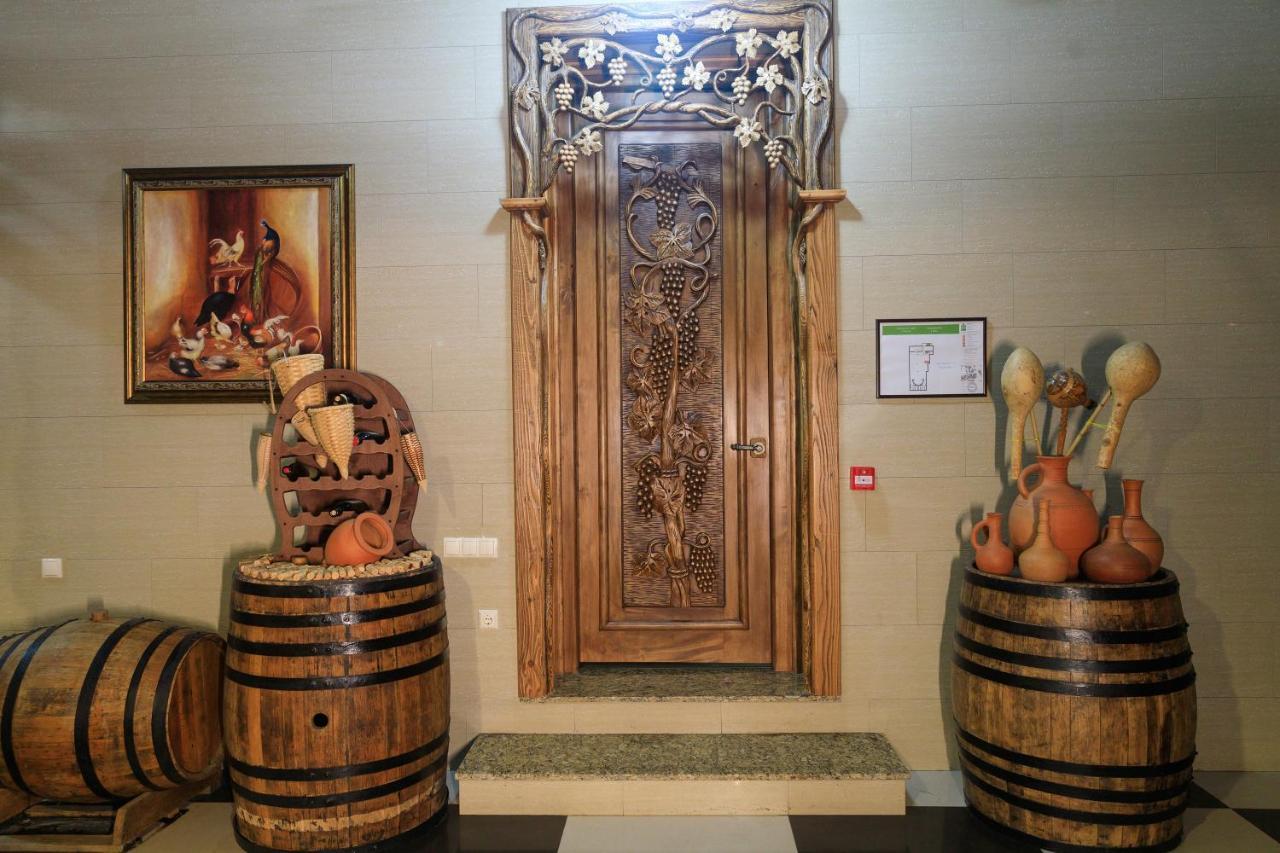 Hotel Wine Palace Tbilissi Extérieur photo