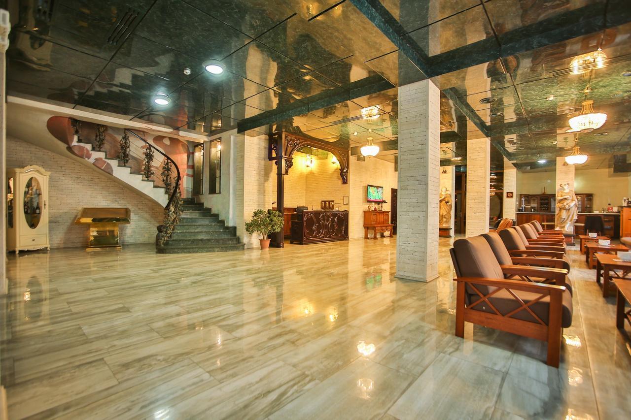 Hotel Wine Palace Tbilissi Extérieur photo