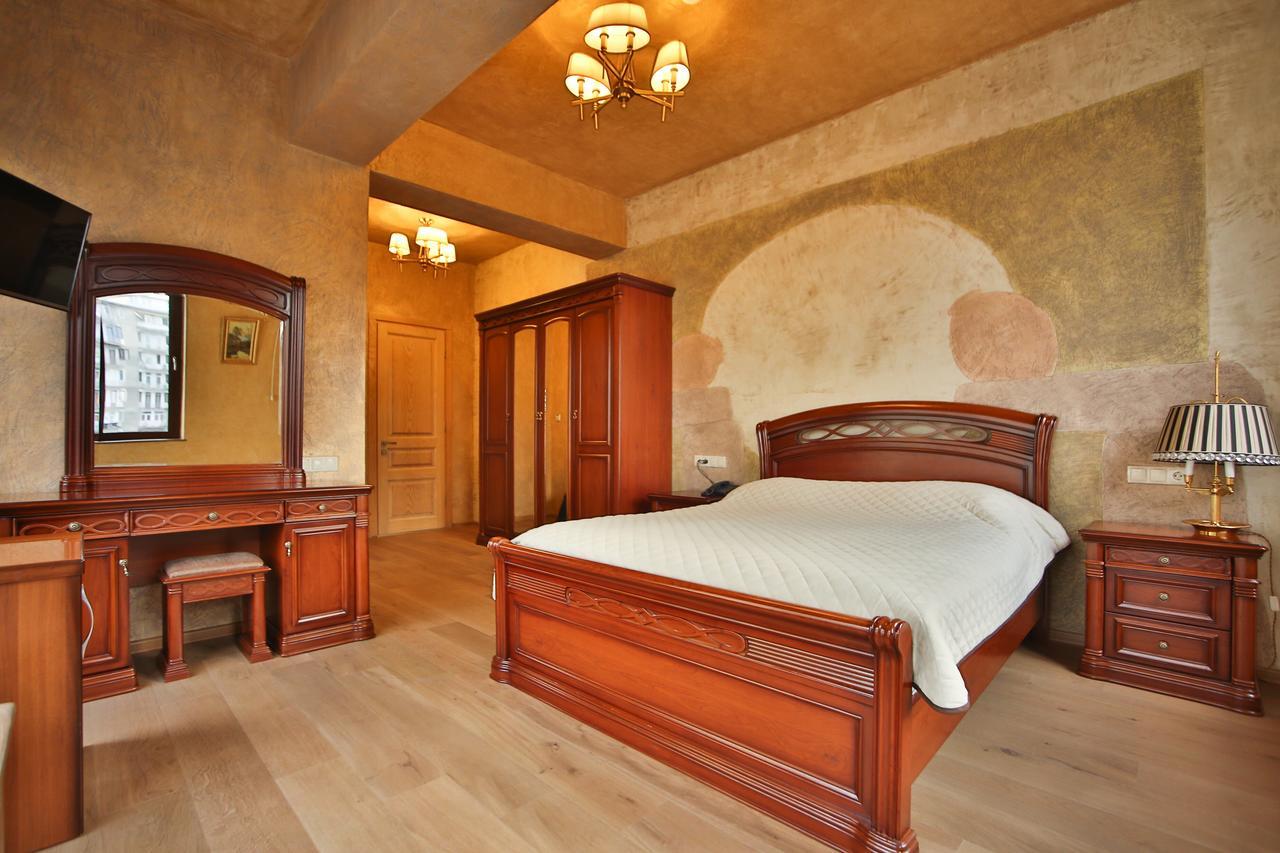 Hotel Wine Palace Tbilissi Extérieur photo